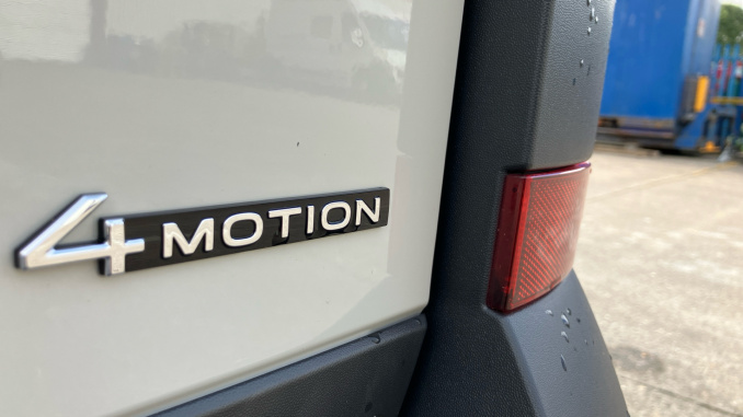 Volkswagen Crafter Cr35 Mwb Diesel 4Motion 2.0 TDI 177PS Commerce Plus High Roof Van Auto - Image 29